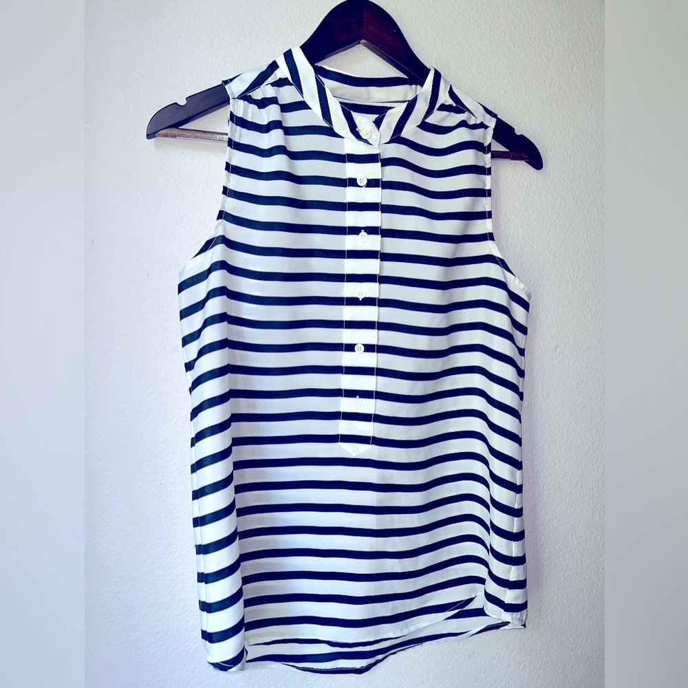 J. Crew cute button down sleeves top navy/ white stripper blouse size 2 EUC